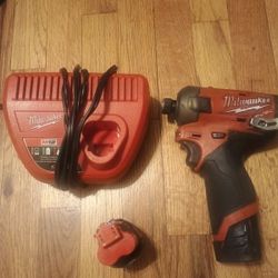 Milwaukee M12 Fuel Impact driver 