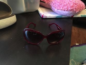 New Coach sunglasses HC 8029 Arabella Burgundy 5029/8H Authentic w/case for  Sale in Fort Worth, TX - OfferUp