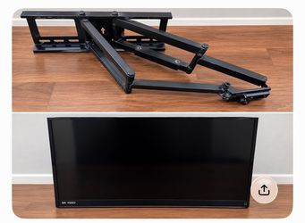 Flat Screen TV with Wall Mount Bracket