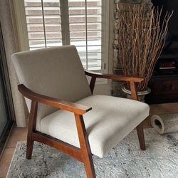 Classy sitting chair