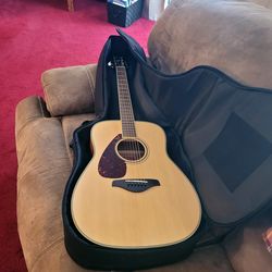 Yamaha left-handed playing guitar. New shape