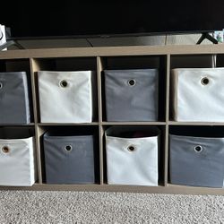 Dresser With Storage Cubs 