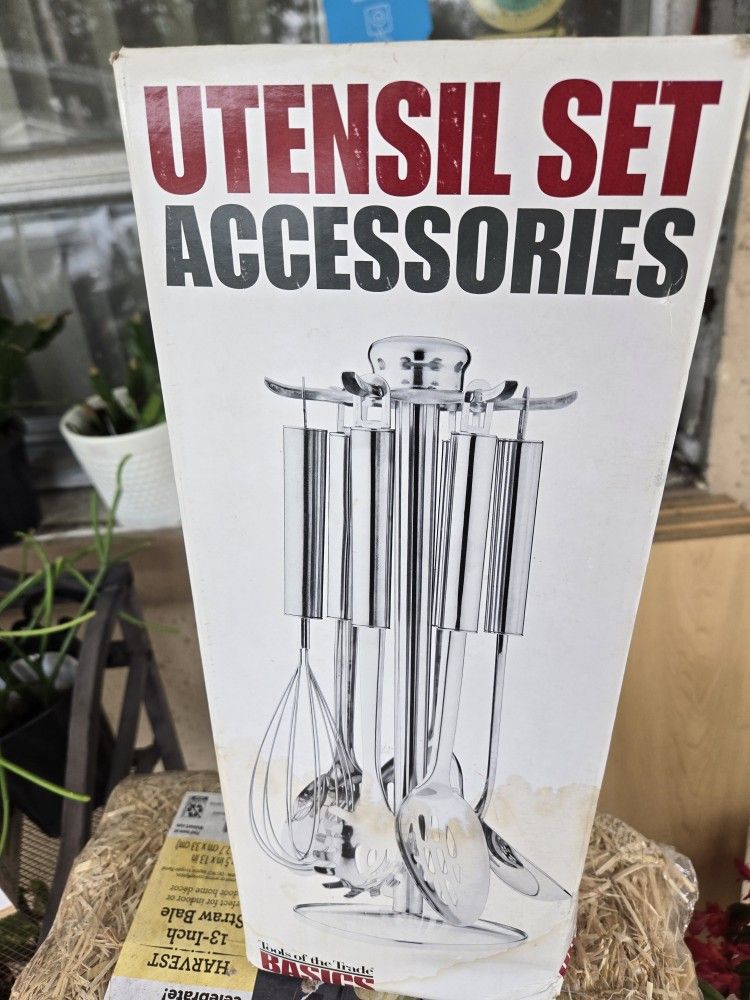 Baby Seat Car Carrier, Kitchen Tools Set. Brand New From Macys