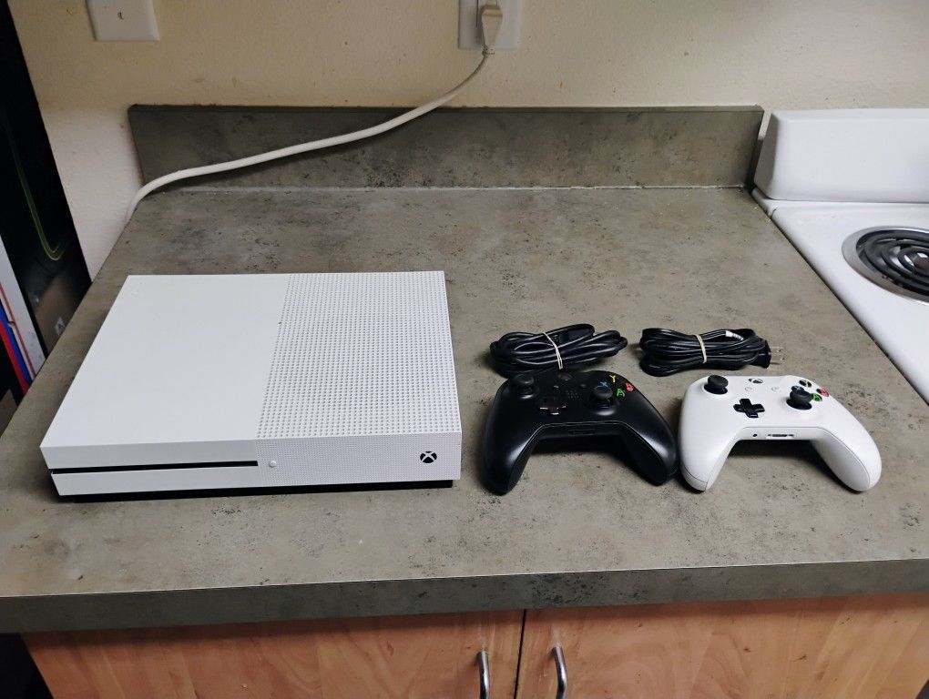 Microsoft Xbox One S 500GB Console W/2 Wireless Controllers, Cables Tested, Working.
