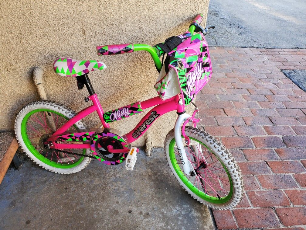 Girls Bike 16" Very Good Condition
