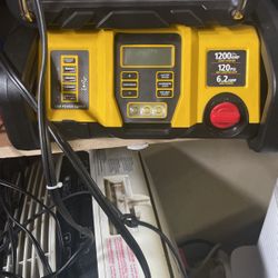 Car Battery Jump Starter 