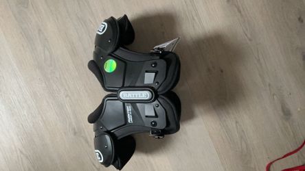 Battle shoulder pads