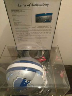 Detroit lions Kevin Jones authentic signed riddell pro line helmet in mirrored display case with JSA letter of authenticity