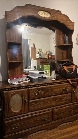 Dressers w/ mirror