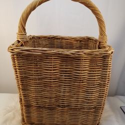 Crate and Barrel Wicker Basket ×large×