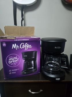 Mr. Coffee 5-Cup Mini Brew Switch Coffee Maker (with Box)