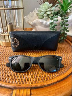 Ray Ban New Wayfarer Classic Sunglasses