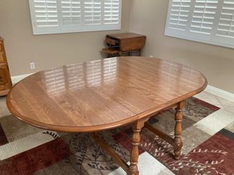 Dining Room (2 of 3)