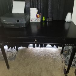Black desk/vanity (L 47" X D 25" X H 30") 
