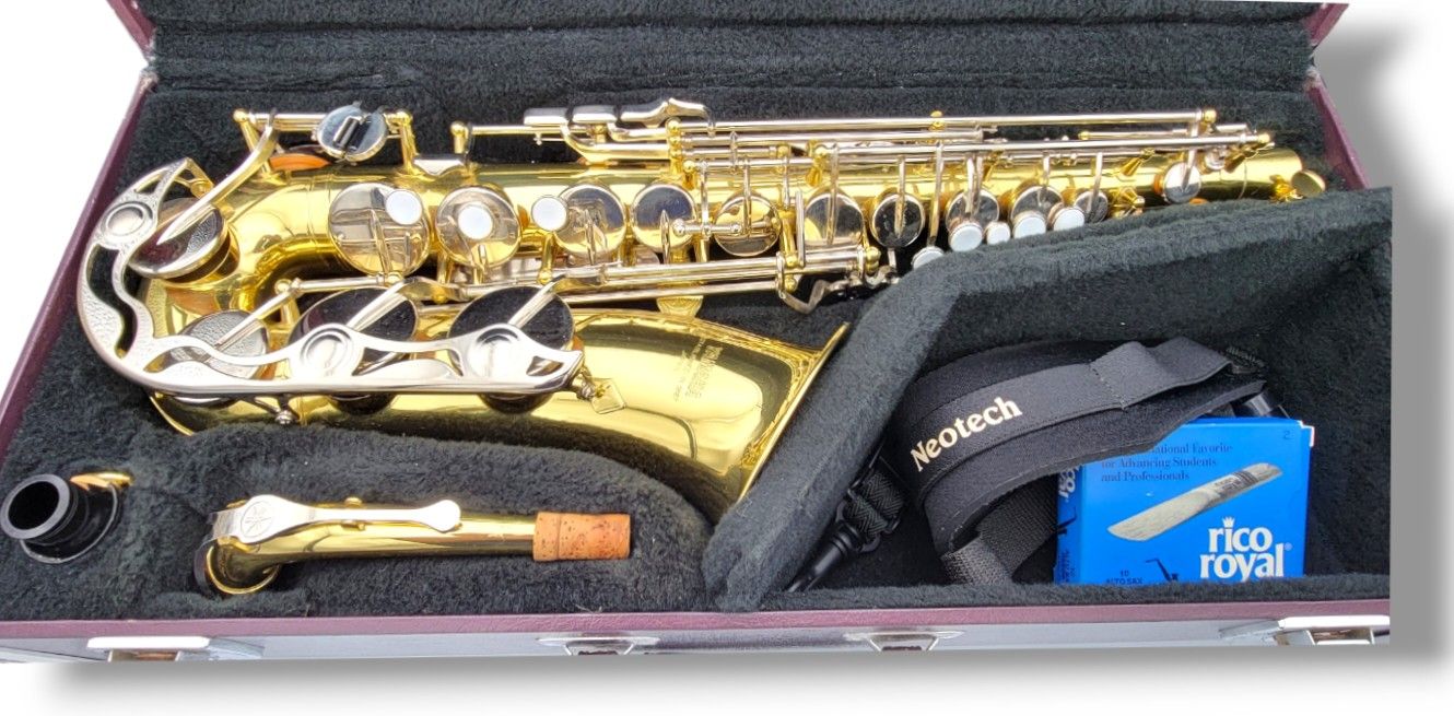  Yamaha YAS-23  Alto  Saxophone with case & accessories/mouthpiece (299484 A)