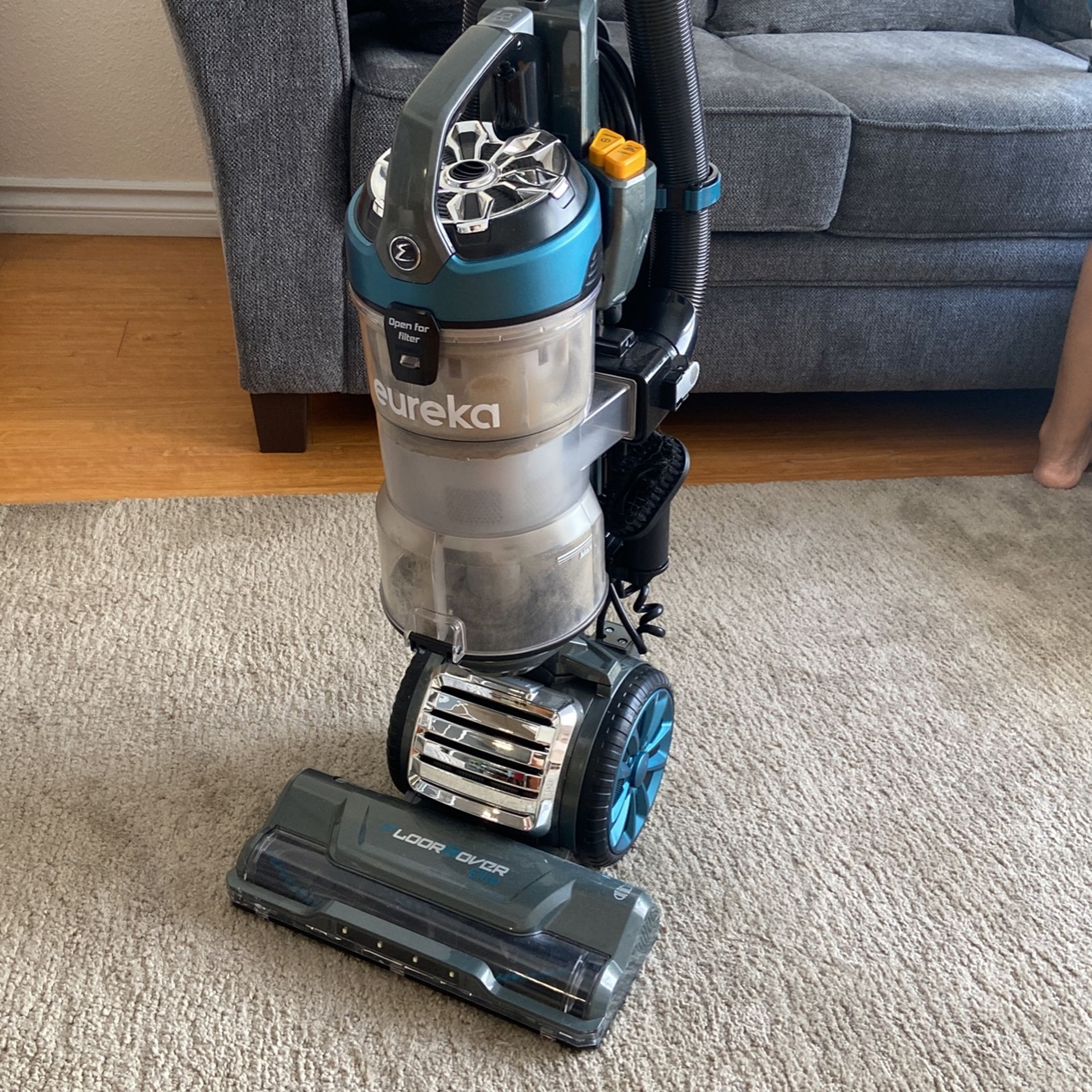 Almost New Vacumn eureka