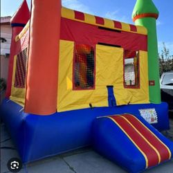 Jumper in very good condition, used very little. Measurements are in the photo of the listing. 