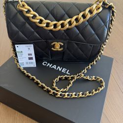 CHANEL LARG BAG NEW IN THE BOX