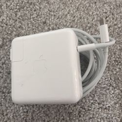 Apple USB-C Charger (61 W)