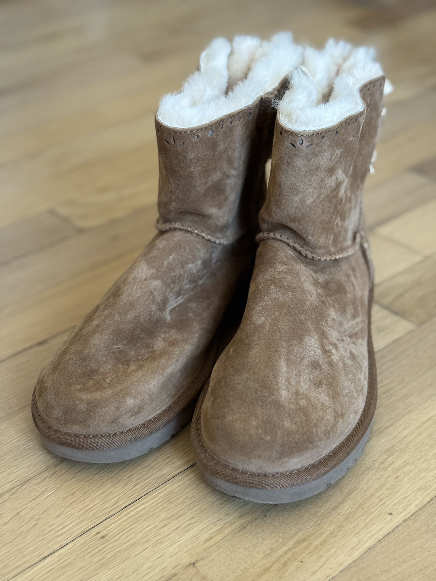 Ugg Boots, Size 8, Like New