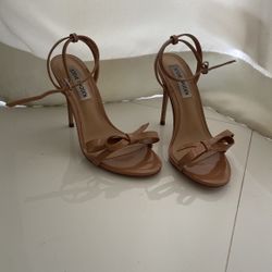 Steven Madden Bradshaw Heels In Nude Size 6M