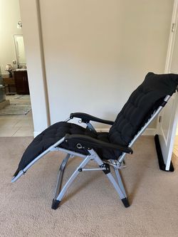 Zero Gravity Recliner Chair with Cushion