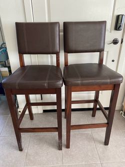 2 Bar stool Chairs