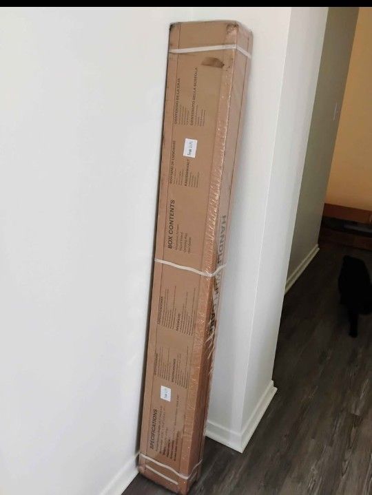 NEW IN BOX - Kodak 60" Projector Screen & Stand