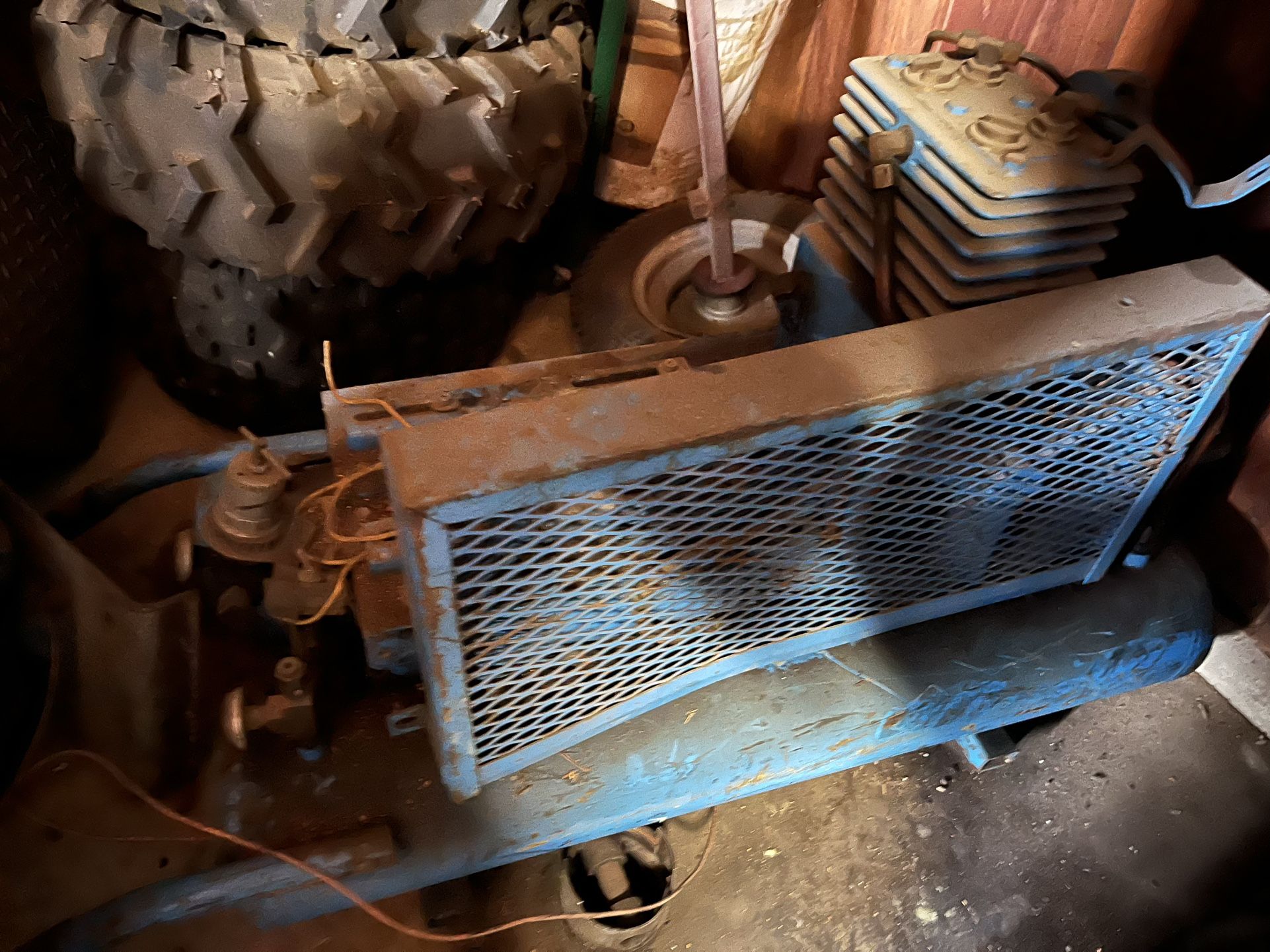 Wheel barrel, compressor