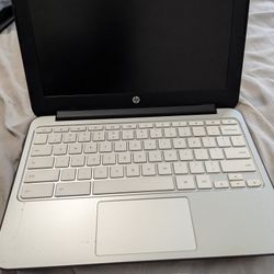 HP 11 G4 11.6" Chromebook  Intel 2.16 GHz 4GB  (for parts needs battery)