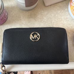 Michael Kors Wallet/ Large Wristlet 