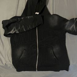 BLACK VALE HOODIE