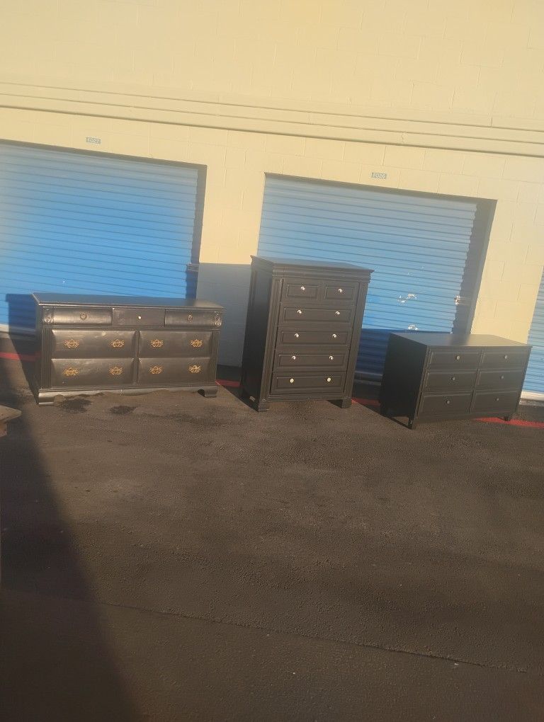 Dresser Chest Bedroom Storage - Delivery Available