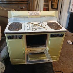 Antique Little Lady 1950's Easy Bake Over 