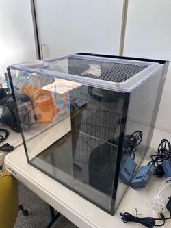 Aquarium fish tank