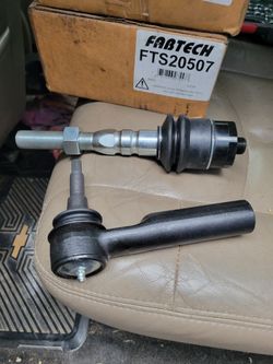 Inner and outer tie rods for chevy 2500