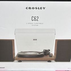 New Crosley C62 Turntable with Speakers. 