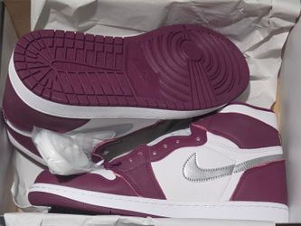 Nike Air Jordan 1 Retro High OG "Bordeaux"