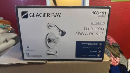 Tub and shower set