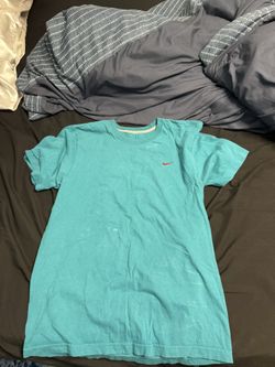 nike t shirt