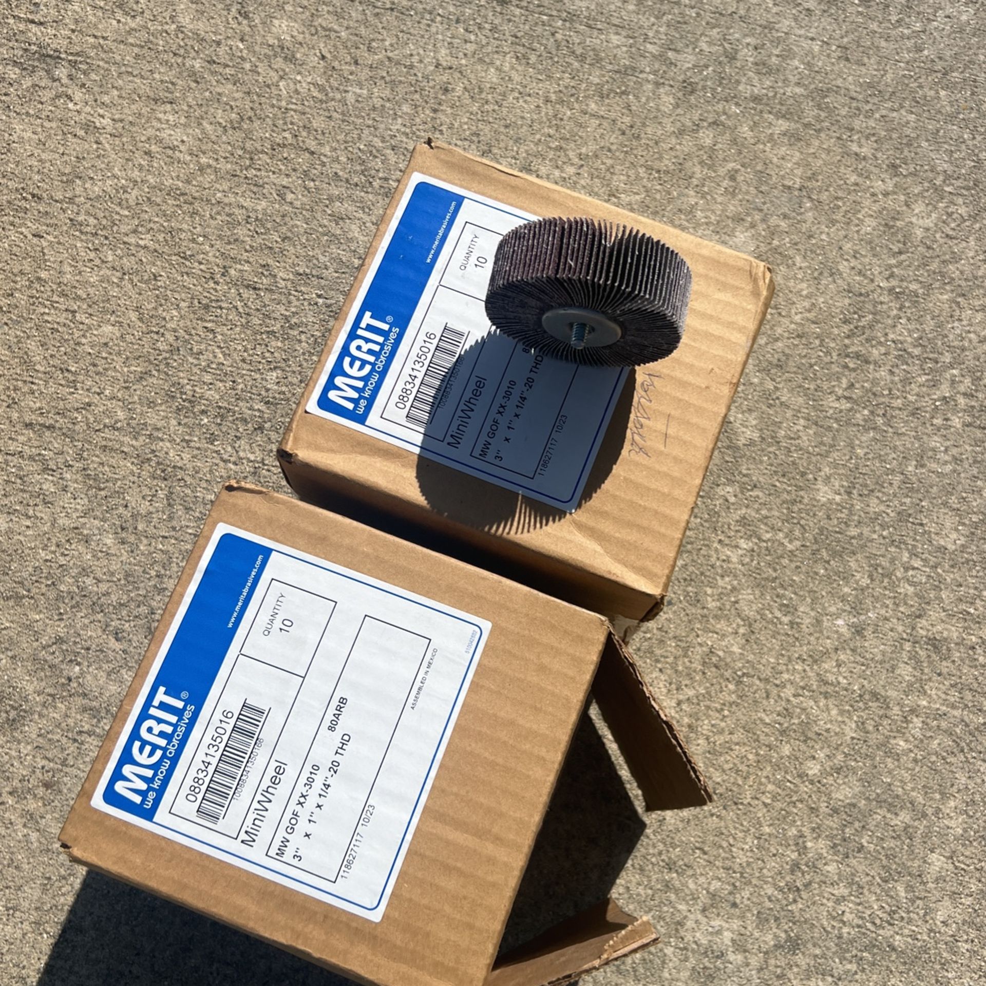 New. Abraiseve Flap Wheel