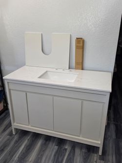 allen + roth Cortona 48-in Ermine Off-white Bathroom Vanity & Sink