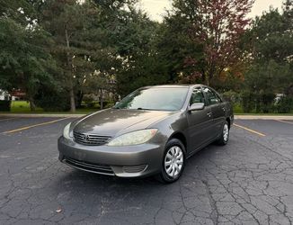 2005 Toyota Camry LE