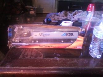 Hot Wheels Team Transporters NASCAR Alltel Penske Racing 18 Wheeler Truck 