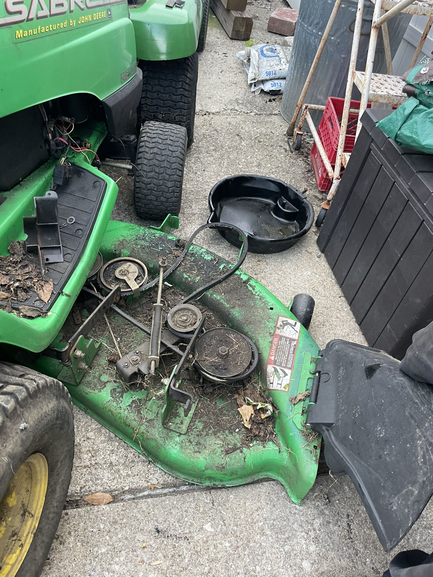 John Deere Riding Mowers Good Parts Mowers A Real Nice Mower Deck Tires And Wheels Other Parts