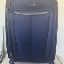 Samsonite Solyte 32” Spinner Suitcase 