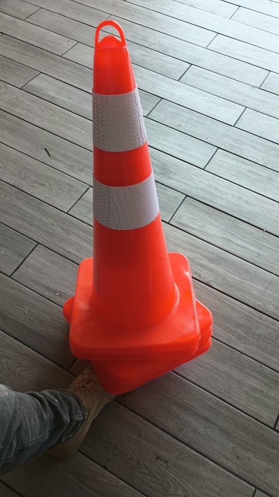 Safety cones NEW