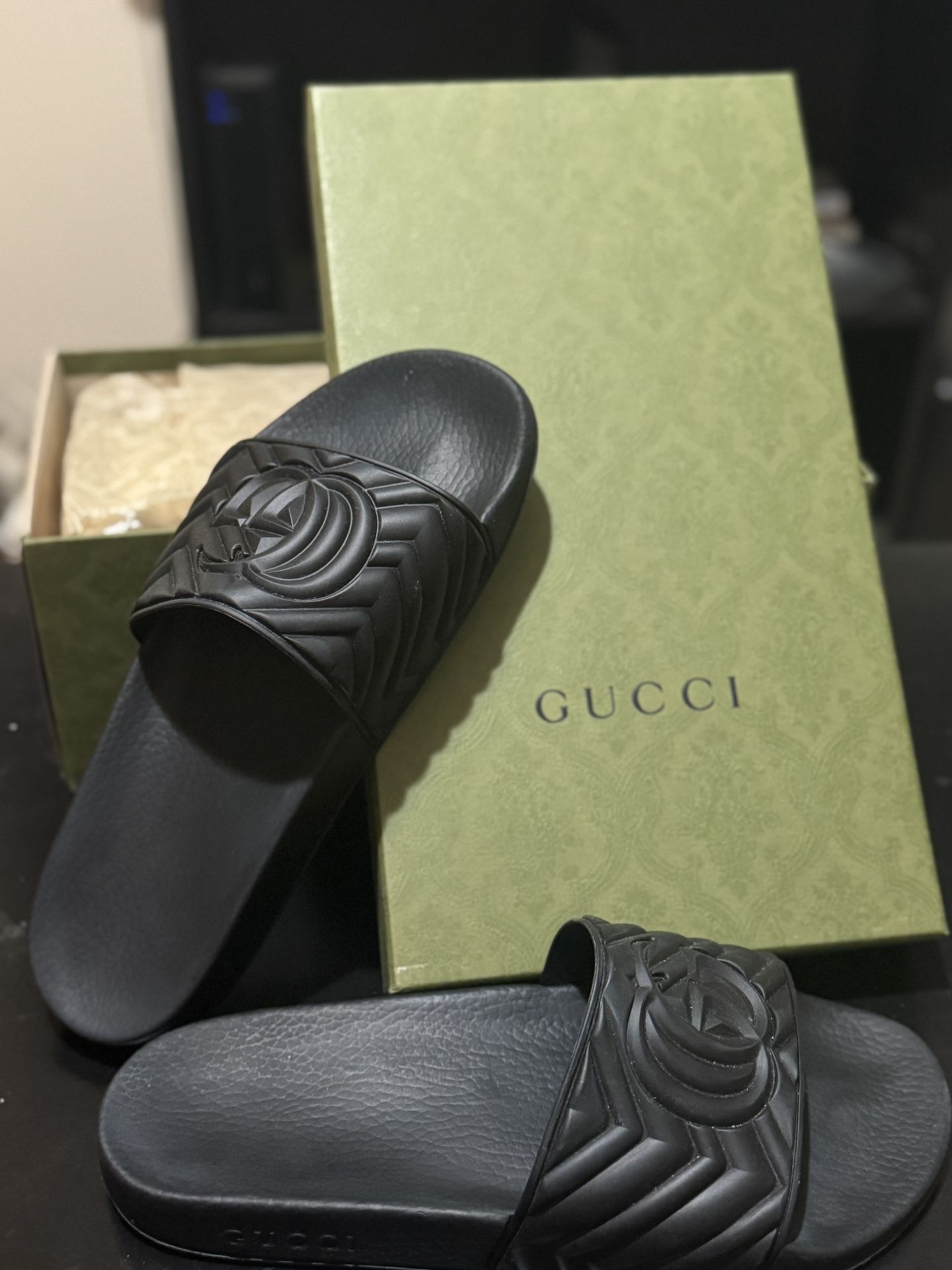 Gucci Slides - men’s Size 10