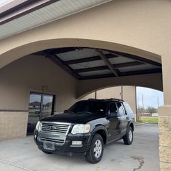 2010 Ford Explorer XLT Automatic Clean Title