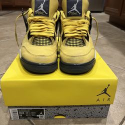 Jordan 4 “Lighting” Size 10.5
